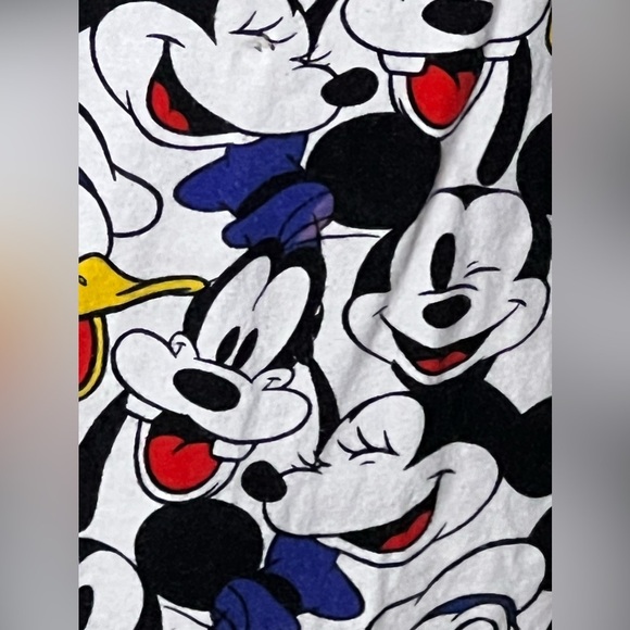 H&M Disney Collaboration Mickey Donald Duck Crewneck  Oversized Tee Size Small - Picture 4 of 10